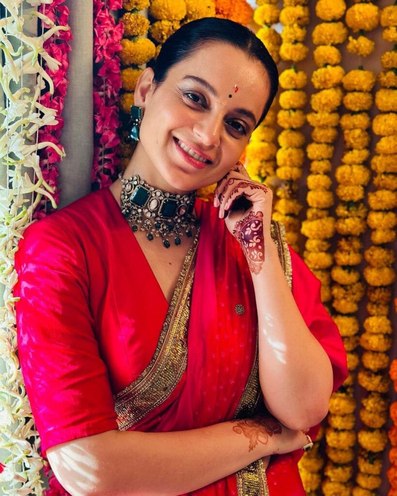 ट्विटर नियमों का बार-बार उल्लंघन करने पर कंगना रनौत का ट्विटर अकाउंट सस्पेंड कर दिया गया है। उन्होंने पश्चिम बंगाल को लेकर कुछ विवादास्पद ट्वीट किए थे।