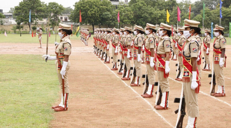 सीएमपी के सेंटर एंड स्कूल के कमांडेंट ब्रिगेडियर सी दयालन ने इन सभी महिला जवानों के राष्ट्र के प्रति अपने कर्तव्य धार्मिकता और निस्वार्थ सेवा के प्रति समर्पण की सराहना की है ।