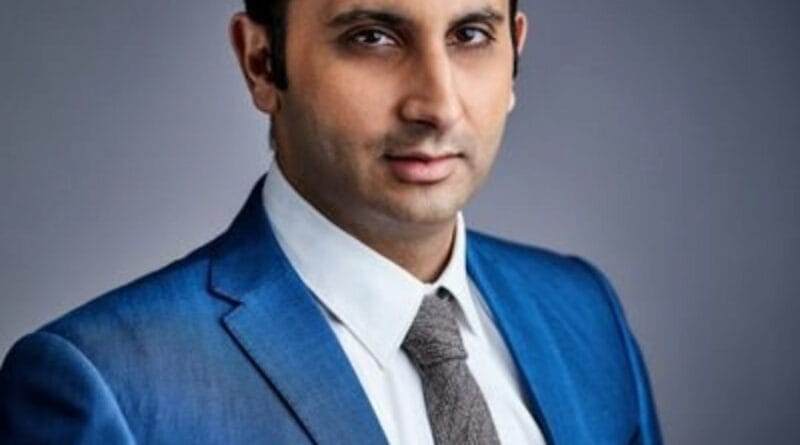 सीरम इंसीट्यूट के CEO अदार पूनावाला के पास पहले से ही Y+सिक्योरिटी है,लेकिन अब बॉम्बे हाई कोर्ट ने पूनावाला को Z + सिक्योरिटी देने वाली याचिका पर फेंसला लेते हुए महाराष्ट्र सरकार से जवाब माँगा है।