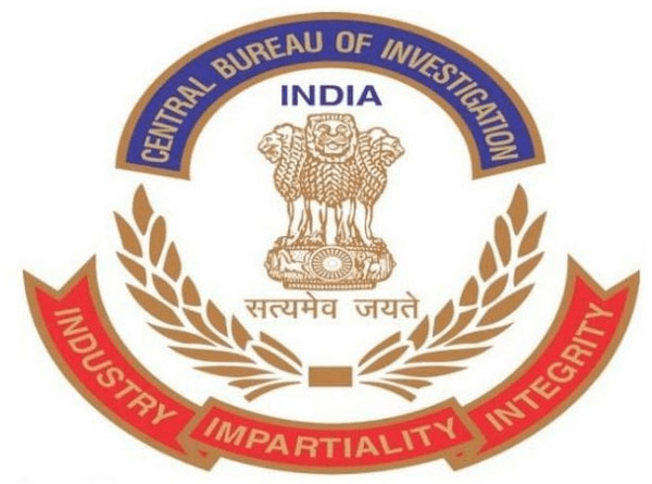 CBI के नए डायरेक्टर सुबोध कुमार जायसवाल (Subodh Kumar Jaiswal) ने आदेश दिया है कि एजेंसी का हर एक अधिकारी या कर्मचारी कार्यालय में फॉर्मल कपड़े ही पहनेंगे।