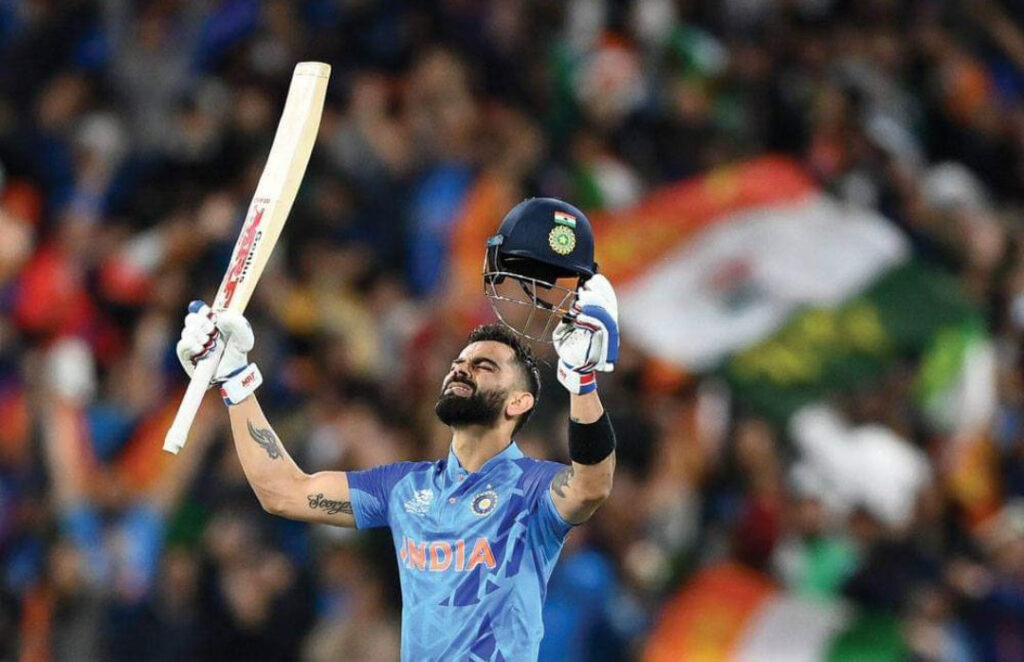 टीम इंडिया के कप्तान विराट कोहली ने शनिवार के दिन मुश्किल हालात में बल्लेबाजी की अलग शैली का प्रदर्शन किया है। जो विराट की स्थाई स्टाइल से बिलकुल भिन्न है। लेकिन टीम की जरूरत के हिसाब से किंग कोहली ने खुद को ढालते हुए बल्लेबाजों के सामने इच्छाशक्ति का बेहतर उदाहरण दिया है।