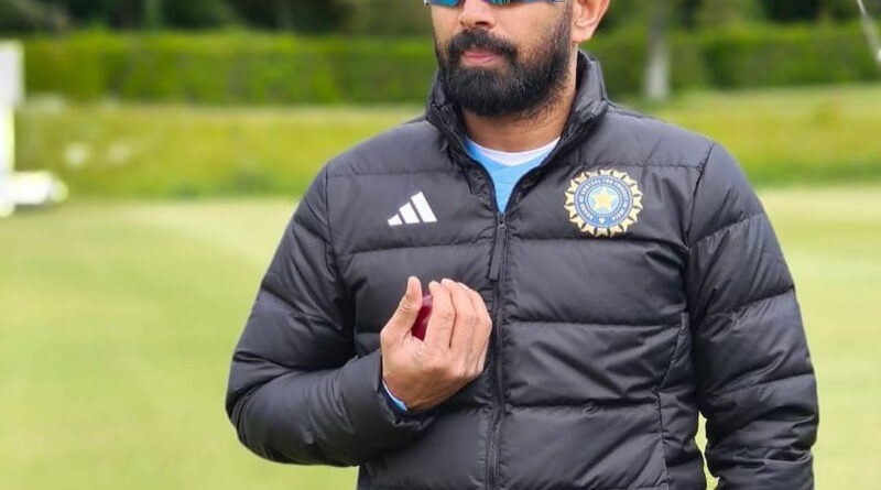 टीम इंडिया के धांसू गेंदबाज मोहम्मद शमी ने वर्ल्ड टेस्ट चैंपियनशिप के फाइनल मुकाबले में 4 विकेट लेकर एक रिकॉर्ड कायम किया है। मोहम्मद शमी आईसीसी फाइनल में भारत की तरफ से 4 विकेट लेने वाले पहले भारतीय गेंदबाज बन गए हैं।