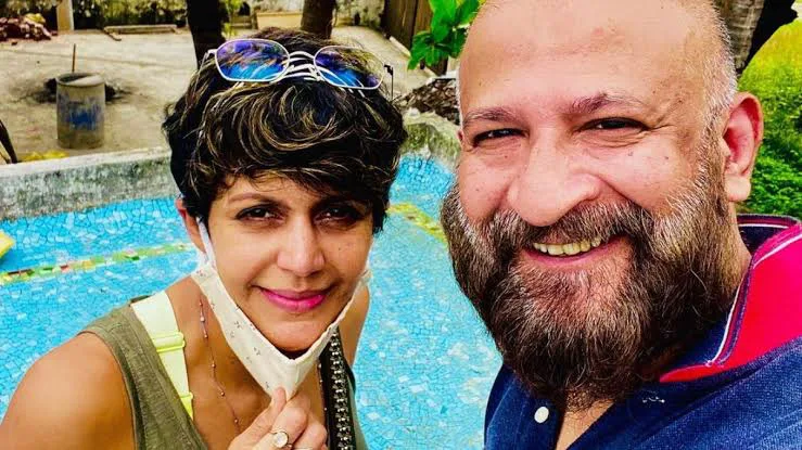 बॉलीवुड अभिनेत्री मंदिरा बेदी के पति राज कौशल का हार्ट अटैक के कारण निधन हो गया है। राज के निधन से बॉलीवुड में शोक की लहर छाई हुई है ।