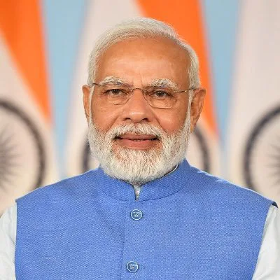 पीएम नरेंद्र मोदी की मंत्रिपरिषद का दायरा बड़ा हो गया है। बुधवार के दिन केंद्रीय मंत्री परिषद में विस्तार और फेरबदल किया गया। जिसमें 36 नए चेहरों को शामिल किया गया। जबकि सात वर्तमान राज्य मंत्रियों को प्रमोट कर मंत्रिमंडल में शामिल किया गया है। 8  चेहरों को भी कैबिनेट मंत्री का दर्जा दिया गया है।
