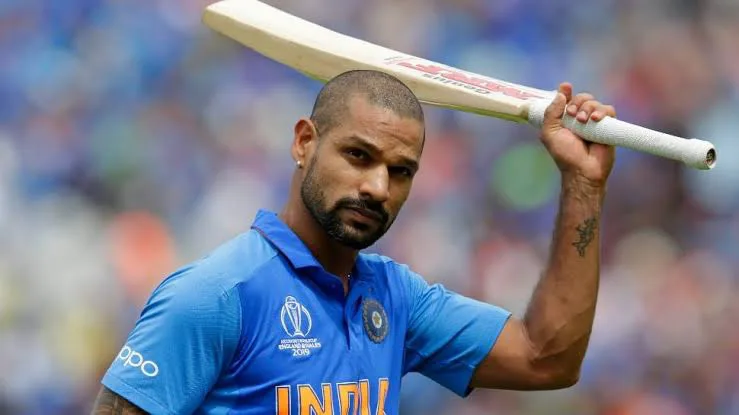 INDvSL : श्रीलंका के खिलाफ पहले वनडे मैच में शिखर धवन ने कई रिकॉर्ड बनाए हैं। शिखर धवन सबसे तेज 6000 रन बनाने वाले दुनिया के चौथे बल्लेबाज बन गए।