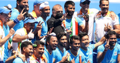 ओलंपिक खेलों में भारतीय हॉकी टीम ने आखिरकार पदक पक्का कर लिया। 1980 के बाद भारत ने अपना पहला ओलंपिक पदक जीता है। जर्मनी के खिलाफ इस जीत के साथ ही भारतीय हॉकी टीम ने पुराने दिनों की यादों को ताजा करा दिया है। पढ़ें ,भारतीय हॉकी का इतिहास