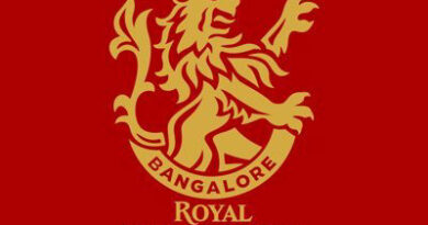 IPL 2021 के दूसरे दौर के लिए कप्तान विराट कोहली की रॉयल चैलेंजर्स बेंगलोर टीम में कई बड़े बदलाव किए गए हैं। RCB में कोच से लेकर कई खिलाडियों तक को बदला गया है।