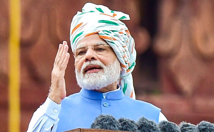 देश के दिल्ली, पंजाब, राजस्थान, आंध्र प्रदेश, बिहार, तमिलनाडु और उड़ीसा सहित कई कई राज्यों में बिजली संकट के बीच बिजली मंत्रालय ने कहा कि कोयले की आपूर्ति सामान्य के किए जाने का प्रयास जारी है। दिल्ली सहित कई राज्यों में मात्र 1 या 2 दिन के लिए कोयला का स्टॉक बचा है।। इसी बीच कई राज्यों के मुख्यमंत्रियों ने मंत्रालय और पीएम मोदी को पत्र लिखकर कोयले की आपूर्ति करने का आवेदन किया है। लेकिन क्या वास्तव में कोयला संकट की वजह से बिजली की आपूर्ति बाधित हो रही है?