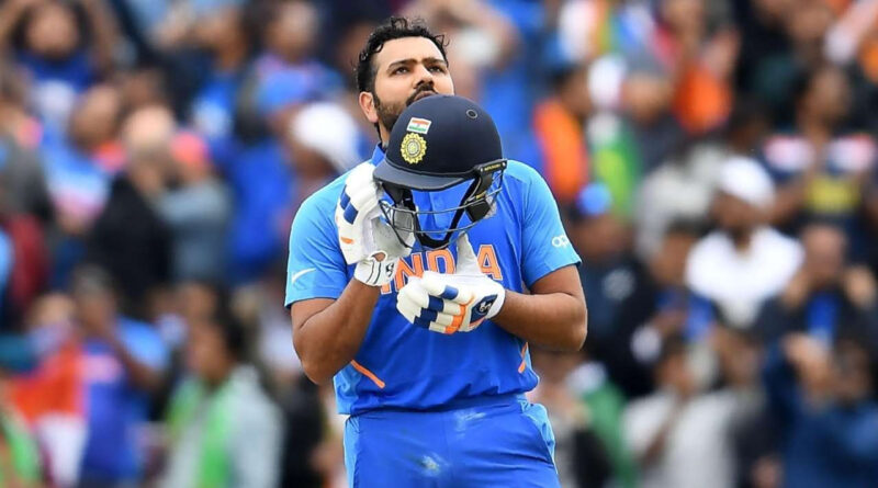 ICC T20 वर्ल्ड कप में पाकिस्तान द्वारा भारत को मिली हार के बाद सोशल मीडिया पर क्रिकेट प्रेमियों का गुस्सा सातवें आसमान पर है। सोशल मीडिया प्लेटफॉर्म ट्विटर पर लोग विराट कोहली को कप्तानी छोड़ने तक की बात कह रहे हैं।