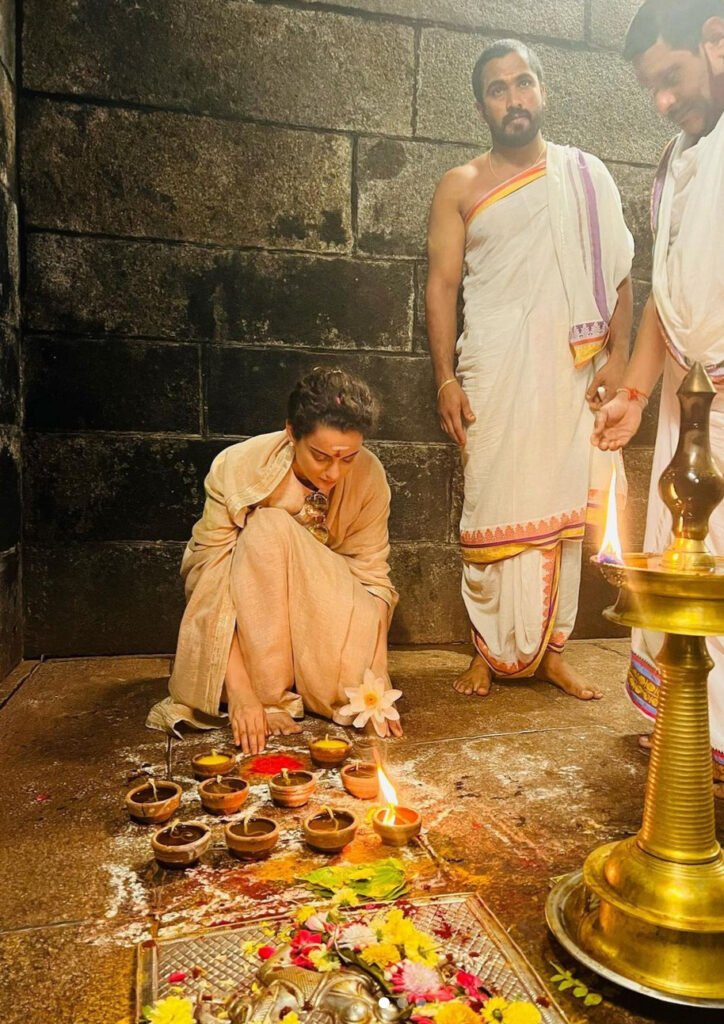 Rahu Ketu Temple: कंगना रनौत ने की राहु-केतु मंदिर में पूजा