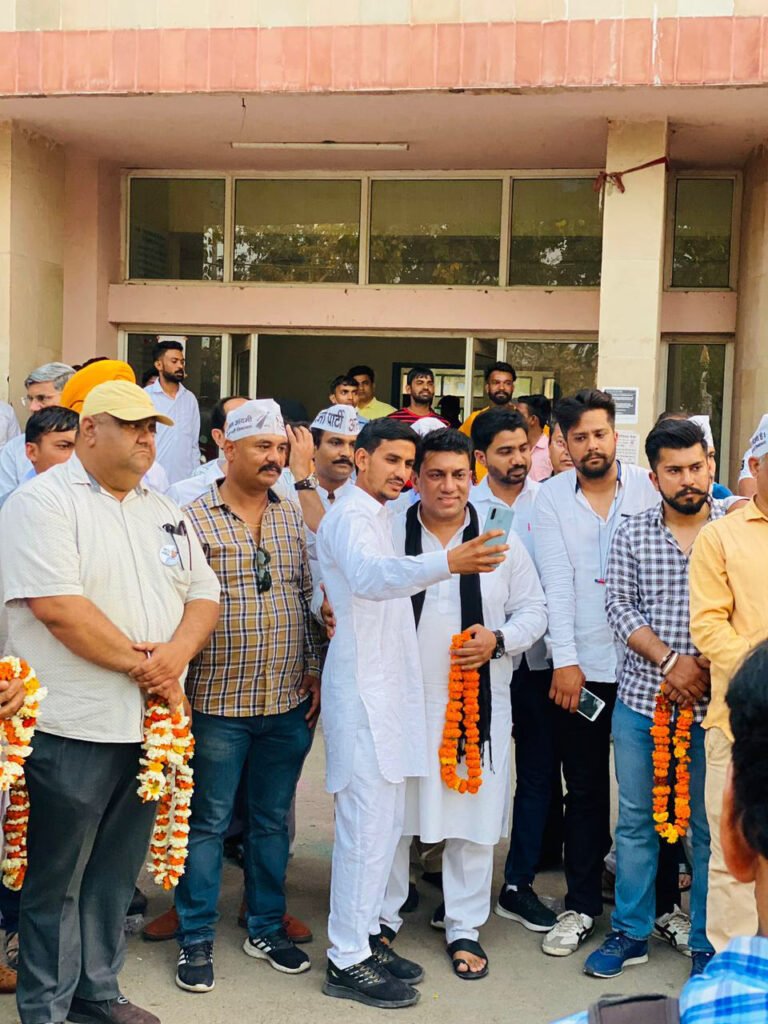 भाजपा और जजपा की सरकार लगातार यह झूठे दावे करती आई है कि उनके राज में युवाओं को रोजगार मिल रहा है, मगर उनके इस दावे की पोल सेंटर फॉर मॉनटरिंग इंडियन इकानॉमी की ओर से जारी रिपोर्ट में खुल गई।