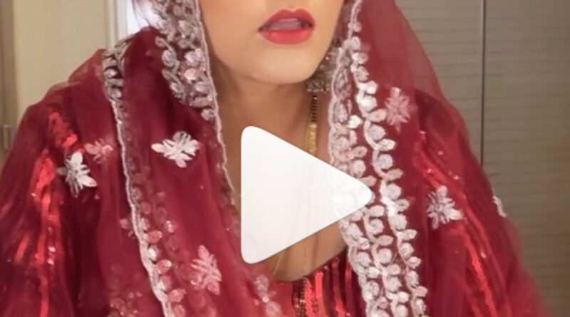 देसी क्वीन सपना चौधरी का लेटेस्ट वीडियो सोशल मीडिया पर खूब वायरल हो रहा है। इंस्टाग्राम पर शेयर किए गए वीडियो में सपना चौधरी अल्लू अर्जुन की पुष्पा फिल्म का डायलॉग बोलती हुई नजर आ रही है। 