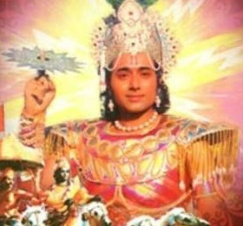 बॉलीवुड फिल्म मेकर बी आर चोपड़ा के टीवी धारावाहिक महाभारत में कृष्ण का किरदार निभाने वाले नीतीश भारद्वाज ने अपनी पत्नी स्मिता से शादी के 12 साल बाद तलाक लिया। तलाक के बाद उन्होंने सोशल मीडिया पर अपना दर्द बयान किया।