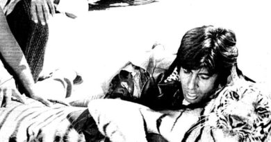 अमिताभ बच्चन की फिल्म 'खून पसीना' को आज 45 वर्ष पुरे हो गए है। इस खास मौके पर बिग बी ने टाइगर के साथ लड़ते हुए एक तस्वीर शेयर की है। इसके साथ ही उन्होंने अपनी लाइफ का एक किस्सा भी शेयर किया है। 