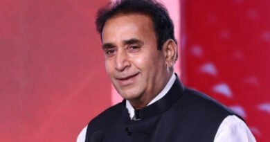 महाराष्ट्र के पूर्व गृह मंत्री अनिल देशमुख को लेकर ED ने कई चौंकाने वाले खुलासे किए हैं। अनिल देशमुख अधिकारियों के ट्रांसफर के लिए अनधिकृत लिस्ट भेजते थे।
