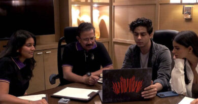 इंडियन प्रीमियर लीग (IPL 2022) का ऑक्शन शुरू हो गया है। इस ऑक्शन में आर्यन खान और सुहाना खान को अपने पिता शाहरुख़ खान का प्रतिनिधित्व करते देखा गया। 