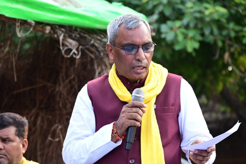 उत्तर प्रदेष विधान सभा चुनाव 2022 में भारतीय जनता पार्टी को पूर्ण बहुमत मिला है। जबकि सपा दूसरे स्थान पर रही है। विधान सभा चुनावों के बाद विपक्षी दलों ने आरोप प्रत्यारोप लगाने शुरू कर दिए हैं। सुहेलदेव भारतीय समाज पार्टी के मुखिया ओपी राजभर ने बसपा पर बीजेपी के साथ मिलने का आरोप लगाया है।