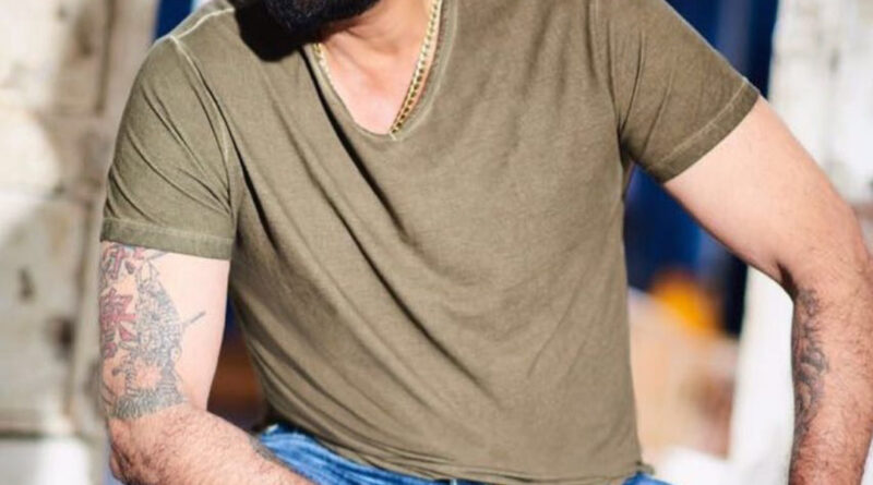 Sanjay Dutt House:संजय दत्त के घर के बाहर लगी लोगों की भीड़