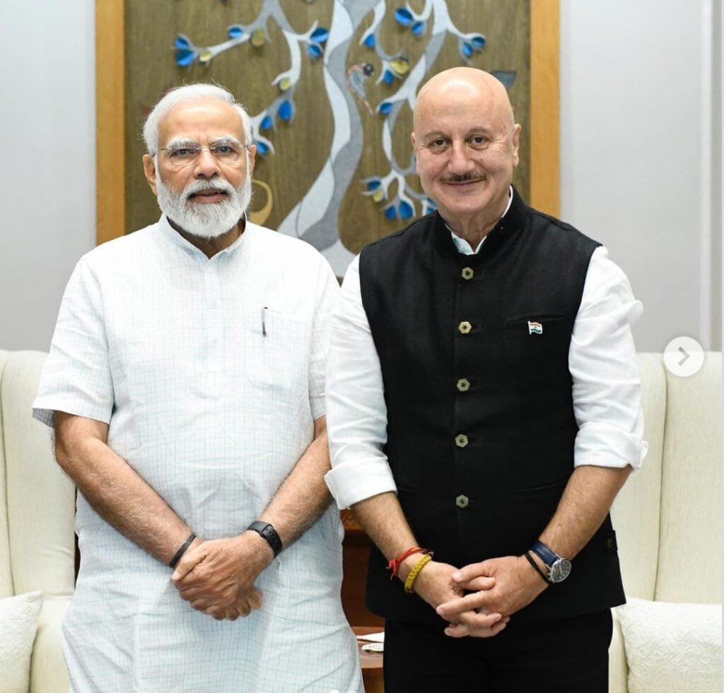 अनुपम खैर ने हाल ही में पीएम मोदी से मुलाकात की। एक्टर ने इस दौरान की कुछ तस्वीरें सोशल मीडिया पर भी शेयर की। 