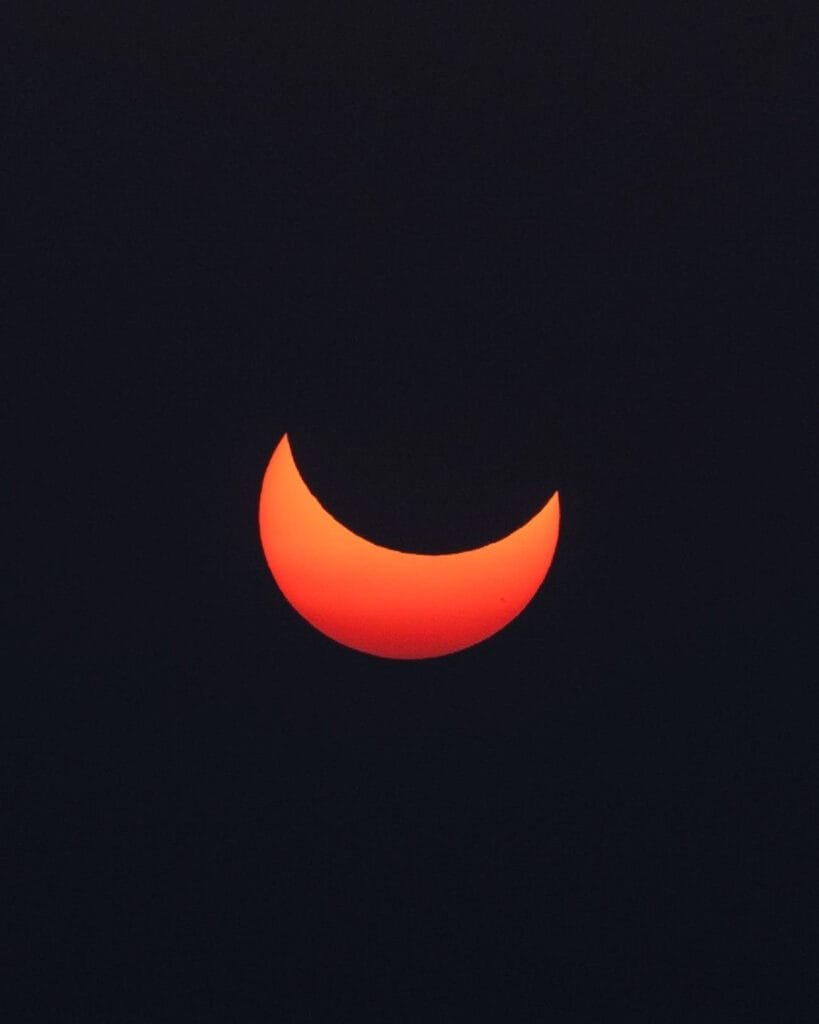 Solar Eclipse Today: साल का पहला आंशिक सूर्य ग्रहण लगेगा आज