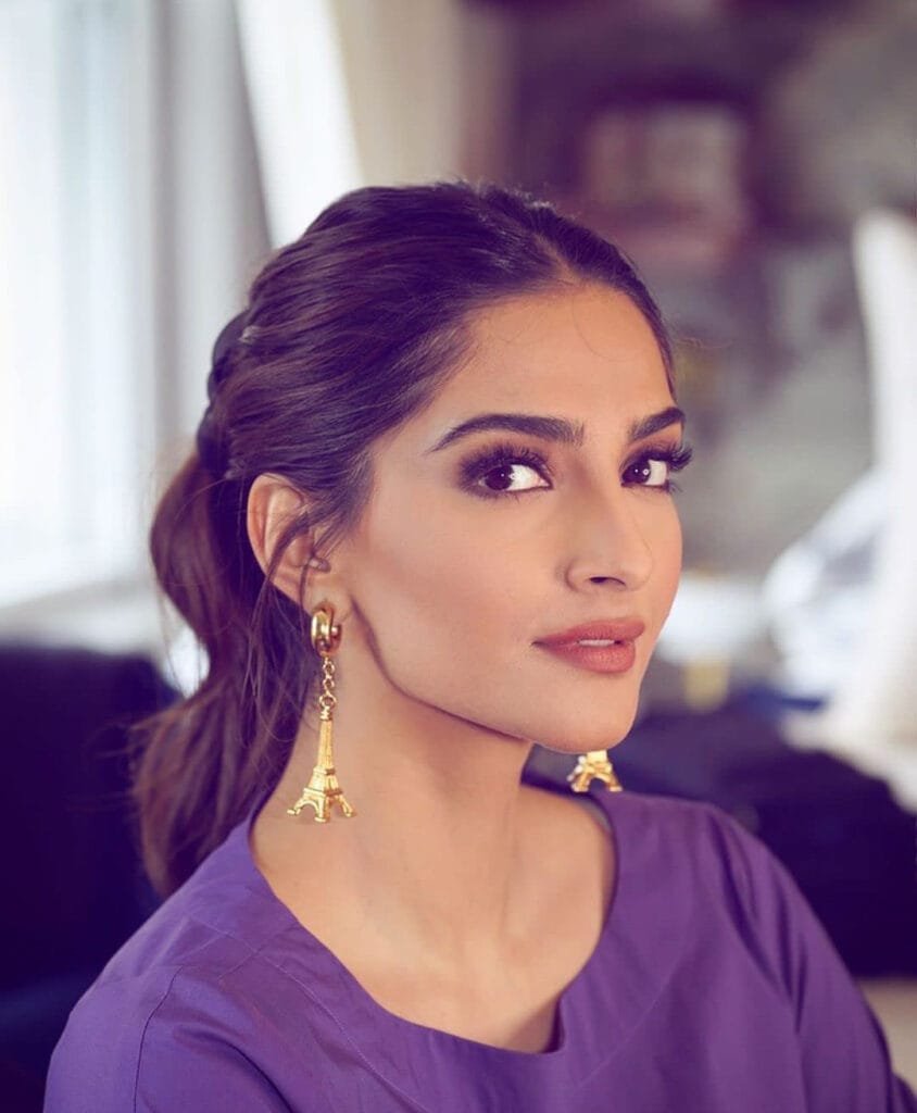 पति आनंद संग 'बेबीमून' के लिए इटली पहुंची सोनम कपूर 1 Sonam Babymoon: पति संग 'बेबीमून' के लिए इटली पहुंची सोनम कपूर