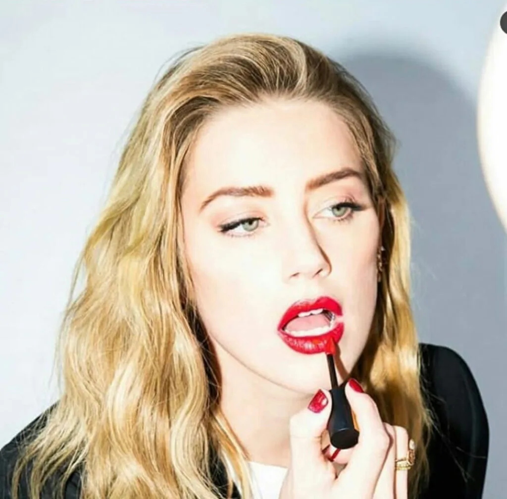 Amber Heard दुनिया की सबसे खूबसूरत महिला है