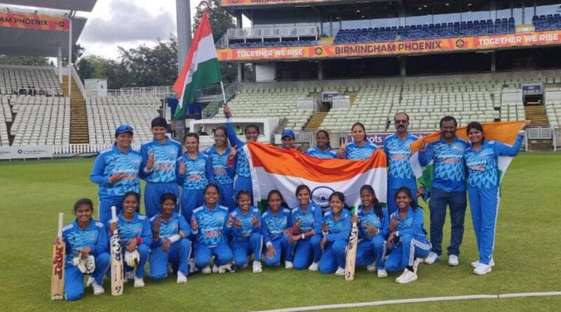 इंग्लैंड के बर्मिंघम में होने वाले कॉमन वेल्थ गेम्स के लिए BCCI ने भारतीय महिला क्रिकेट टीम का एलान कर दिया है। भारतीय क्रिकेट कंट्रोल बोर्ड ने 11 जुलाई को खेलों के लिए 15 सदस्यीय महिला क्रिकेट टीम की घोषणा की है। इस टीम की कप्तान हरफनमौला क्रिकेटर हरमनप्रीत कौर होंगी। 27 जुलाई 2022 को शुरू होने वाले CWG में 24 साल बाद क्रिकेट की वापसी हो रही है। यह पहली बार है जब कई देशों की महिला टीमें क्रिकेट खेलती हुई नजर आएंगी।