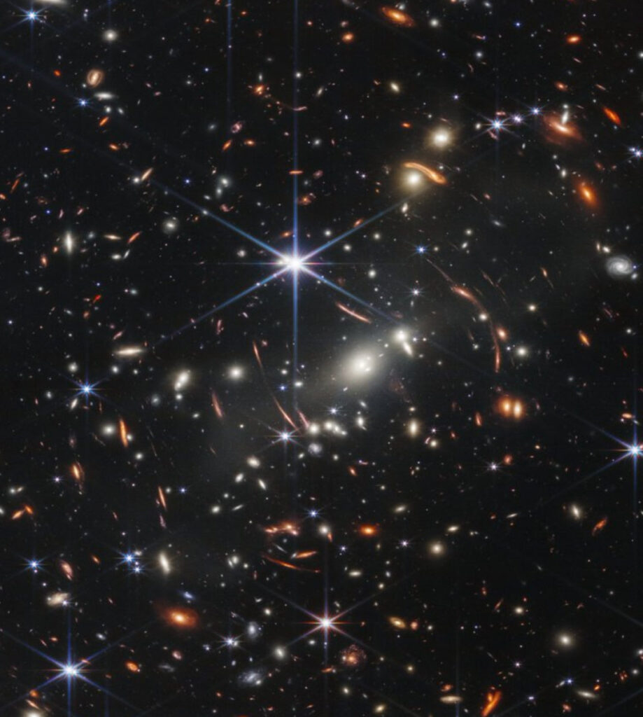 Universe Picture: NASA ने दूरबीन से ली ब्रह्मांड की पहली रंगीन तस्वीर