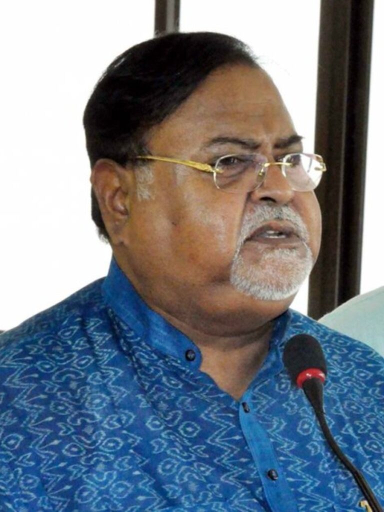 SSC Scam: ED ने पूर्व शिक्षा मंत्री पार्था चटर्जी को किया अरेस्ट