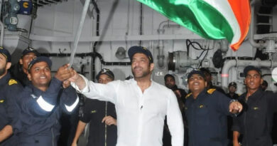 Salman Navy: सलमान खान ने नेवी के जवानों के साथ बिताया समय