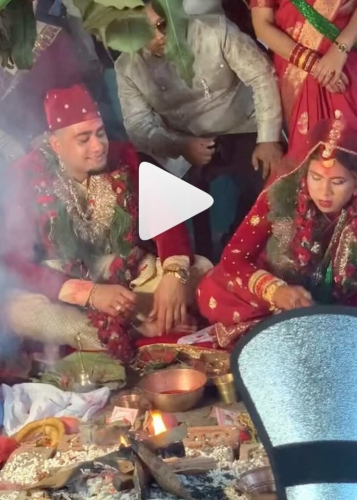 Bride Groom Fight:शादी के मंडप में दूल्हा दुल्हन के बीच जमकर हुई फाइट
