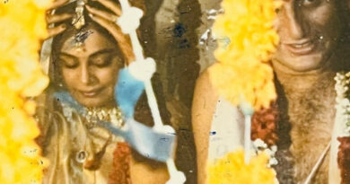 Anupam Kirron Marriage: अनुपम, किरण खेर की शादी को पुरे हुए 37 साल
