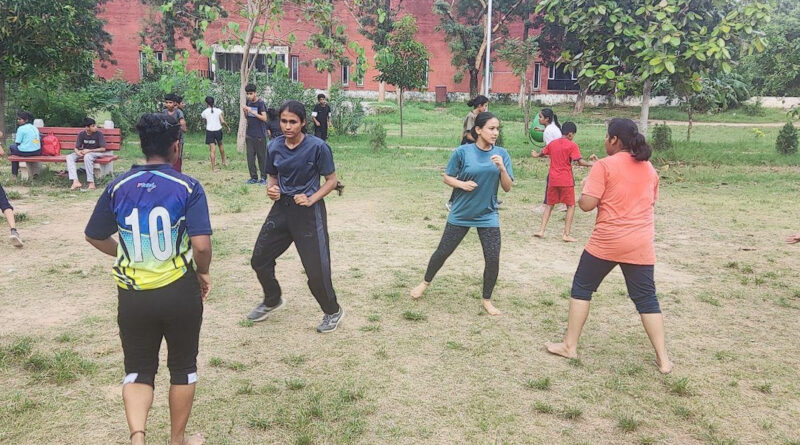 Shastrang गरीब लडकियों को आत्मरक्षा के लिए निशुल्क प्रशिक्षिण देगा 