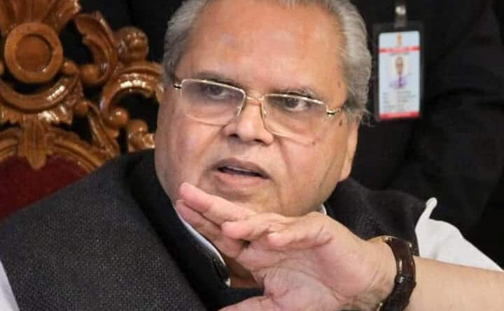 Satya Pal Malik का दावा- केंद्र सरकार के खिलाफ बोलना बंद करो