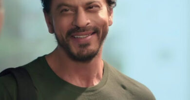 Shahrukh Khans Birthday: शाहरुख़ के बर्थडे पर लगी फैंस की भीड़