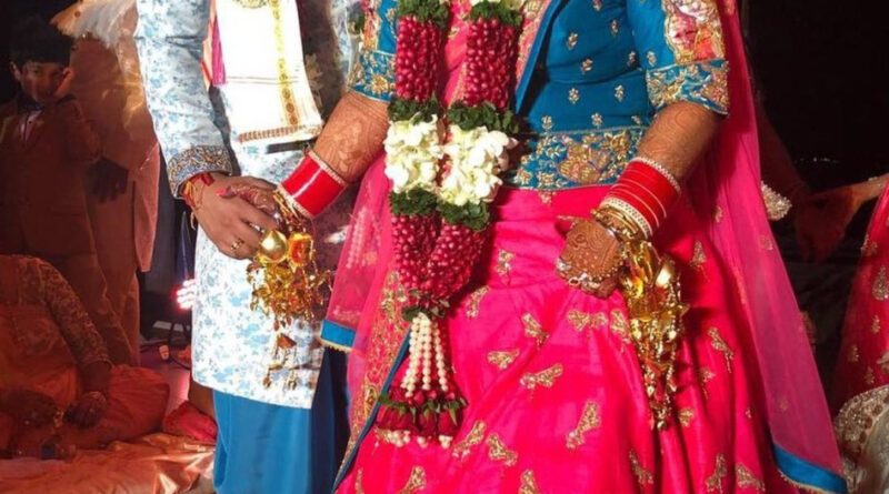 Bharti-Harsh Anniversary: भारती सिंह ने फनी अंदाज में हर्ष को दी बधाई