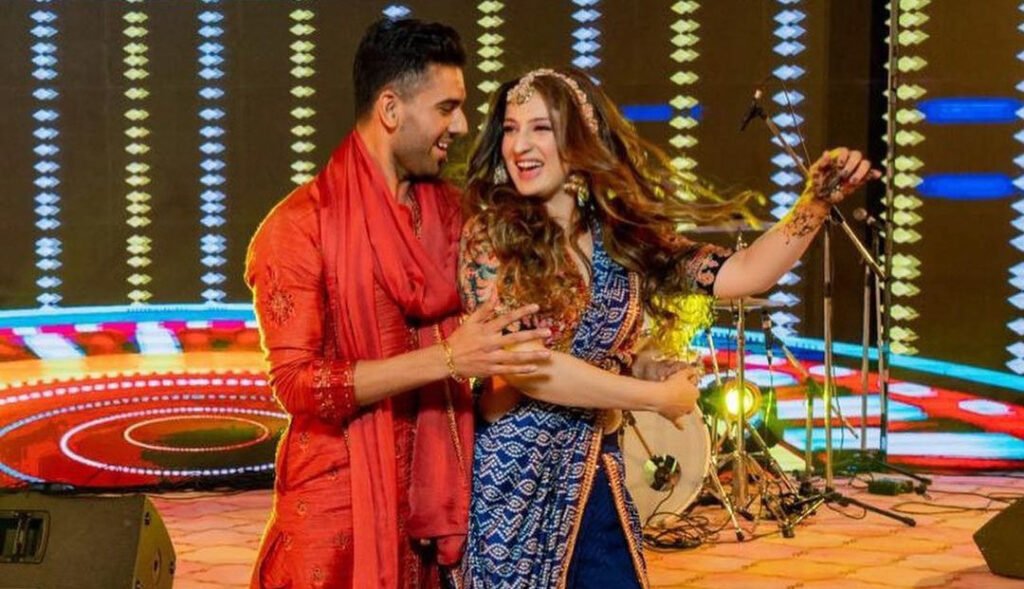 Deepak Chahar and Jaya Bhardwaj पहुंचे ऋषिकेश, लगाई गंगा में डुबकी