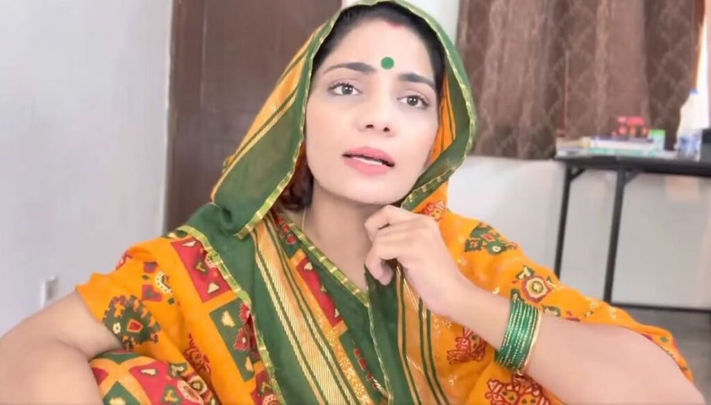 UP Mein Ka Ba सिंगर नेहा सिंह राठौर को मिला पुलिस का नोटिस
