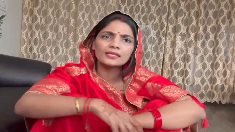 Singer Neha Singh राठौर को उत्तर प्रदेश पुलिस ने थमाया नोटिस