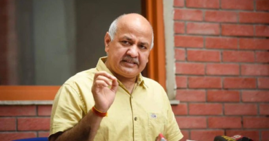 Manish Sisodia Satyendar Jain की गिरफ्तारी के विरोध में ध्यान पर बैठेAK