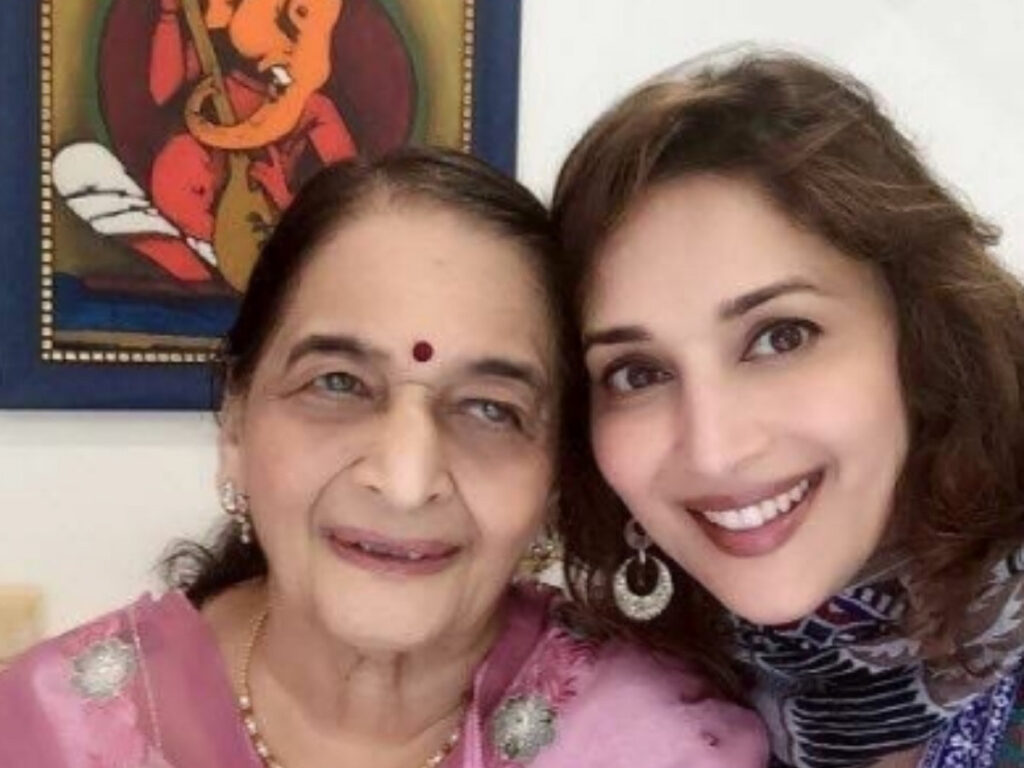 Madhuri Dixit mother Snehlata:माधुरी दीक्षित की मां का निधन