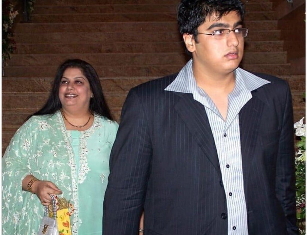Arjun Kapoor: माँ को याद कर भावुक हुए अर्जुन कपूर, थ्रोबैक तस्वीर शेयर कर लिखा, '11 साल हो गए...'