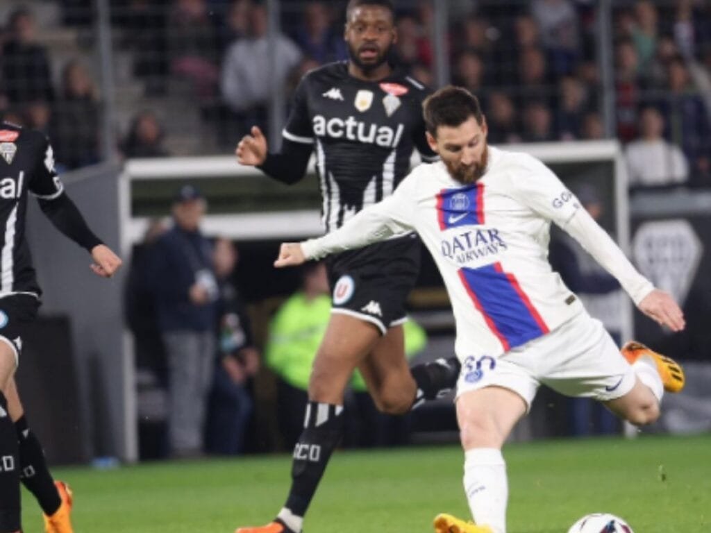 PSG ने Lionel Messi को दो सप्ताह के लिए किया सस्पेंड, सैलरी भी कटी