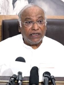 Mallikarjun Kharge: राष्ट्रवाद का ढोंग न रचें बीजेपी