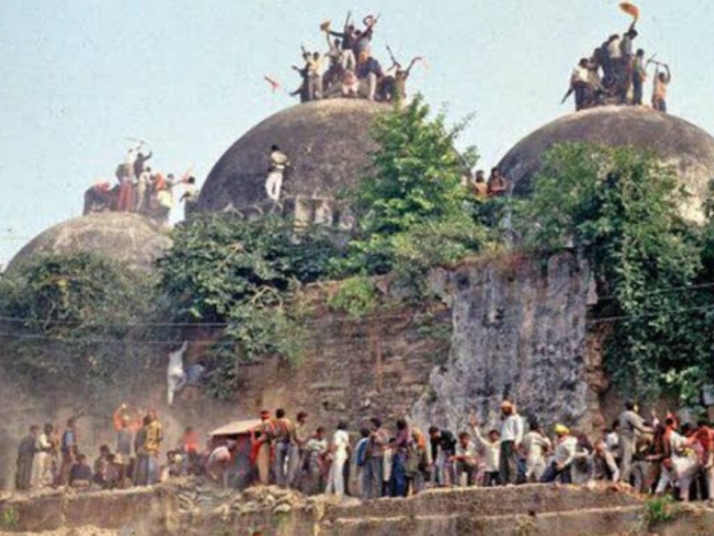 Ramjanmabhoomi Babri Masjid फैसला नहीं सुनाने का था दबाव: जज