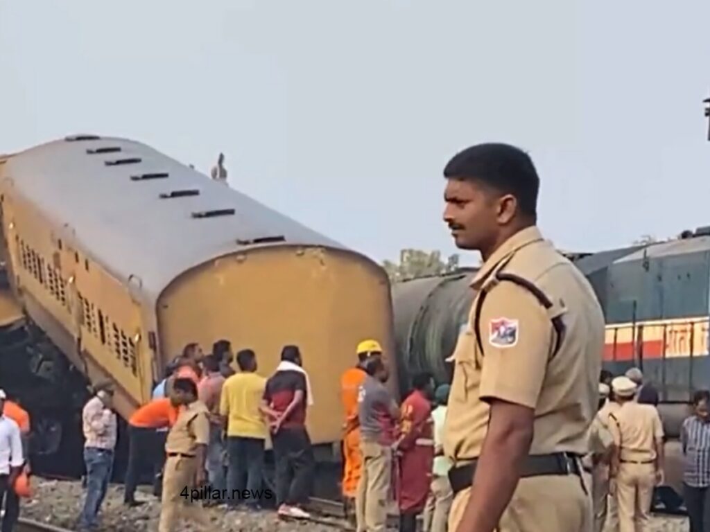 Andhra Pradesh train accident में 13 लोगों की मौत 50 से अधिक घायल