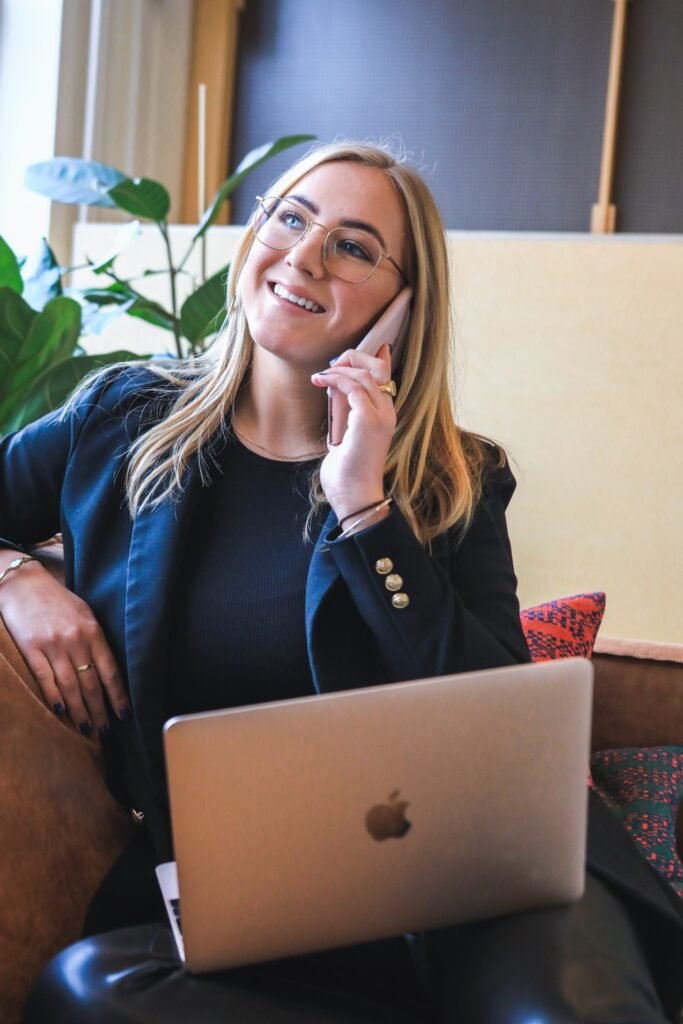 Abundance jobs: रेलवे से लेकर नेवी तक में सरकारी नौकरियों की भरमार