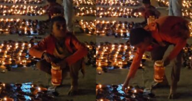 Ayodhya में दीपोत्सव, दीयों से तेल लुटते नजर आए बच्चे