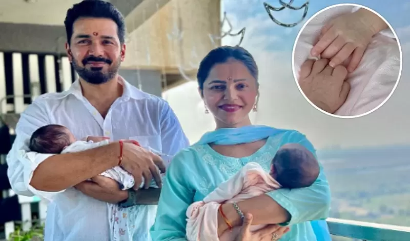 Twin: रुबीना दिलैक ने दिखाई अपनी जुड़वाँ बेटियों की झलक
