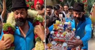 Bobby Deol Birthday: बॉबी देओल के बर्थडे 5-टियर केक लेकर पहुंचे फैंस, एक्टर को पहनाया बड़ा सा फूलों का हार